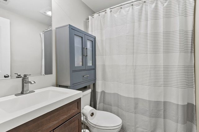 74 Oak Hill Rd, Southborough, MA 01745