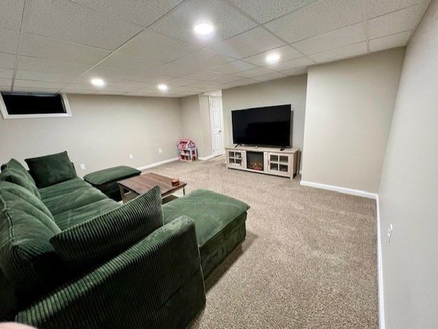 74 Oak Hill Rd, Southborough, MA 01745