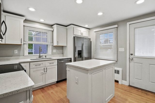 74 Oak Hill Rd, Southborough, MA 01745