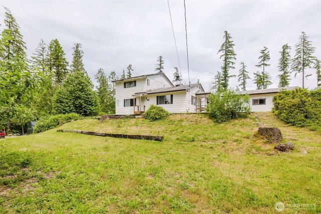 8025 W Wildcat Lake Road, Bremerton, WA 98312