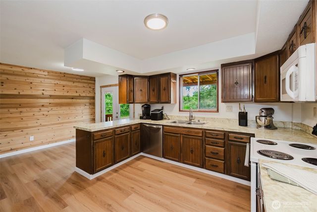 8025 W Wildcat Lake Road, Bremerton, WA 98312