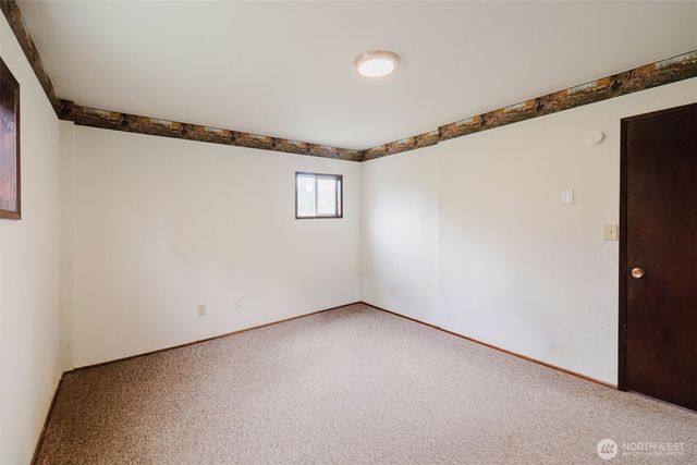 8025 W Wildcat Lake Road, Bremerton, WA 98312