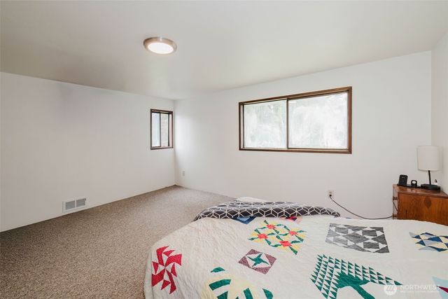 8025 W Wildcat Lake Road, Bremerton, WA 98312