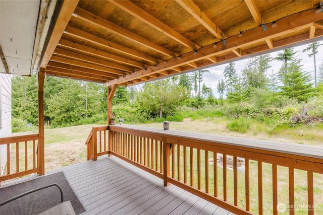 8025 W Wildcat Lake Road, Bremerton, WA 98312