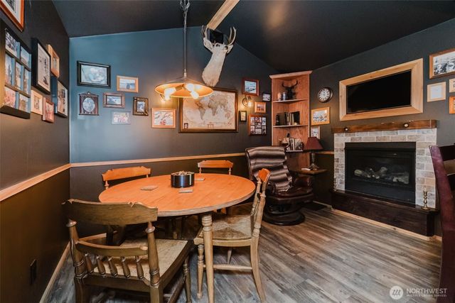 8025 W Wildcat Lake Road, Bremerton, WA 98312