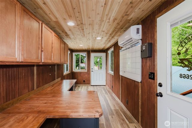 8025 W Wildcat Lake Road, Bremerton, WA 98312