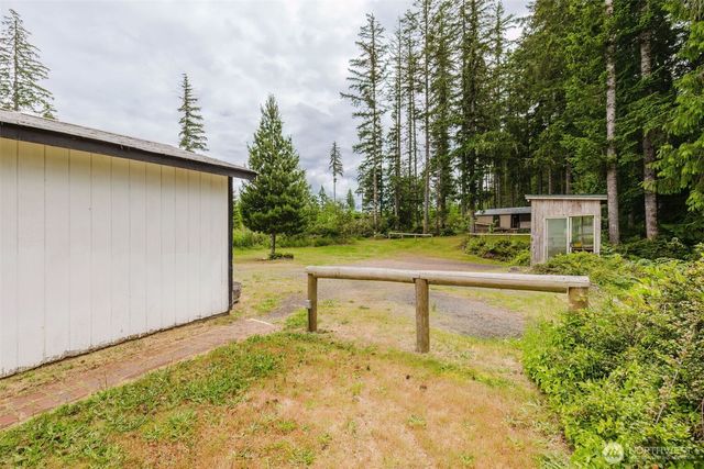 8025 W Wildcat Lake Road, Bremerton, WA 98312