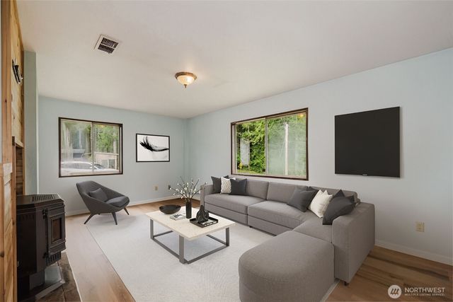 8025 W Wildcat Lake Road, Bremerton, WA 98312