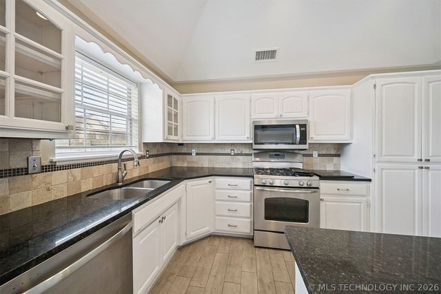 7502 S 91st East Avenue, Tulsa, OK 74133