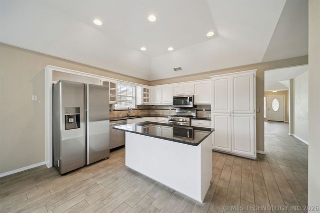 7502 S 91st East Avenue, Tulsa, OK 74133