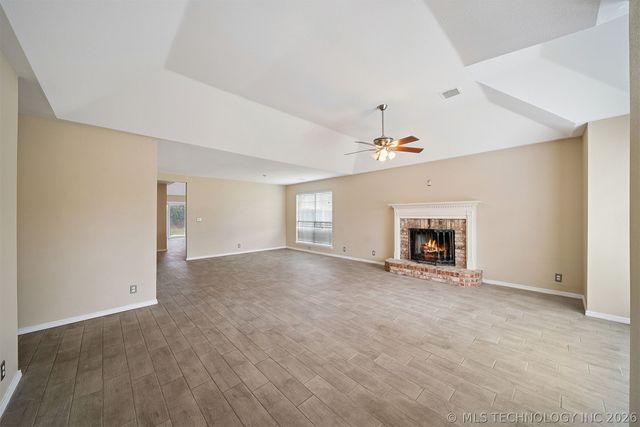 7502 S 91st East Avenue, Tulsa, OK 74133