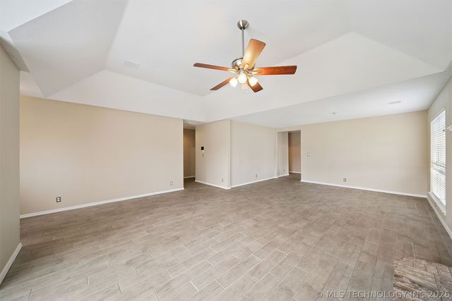 7502 S 91st East Avenue, Tulsa, OK 74133