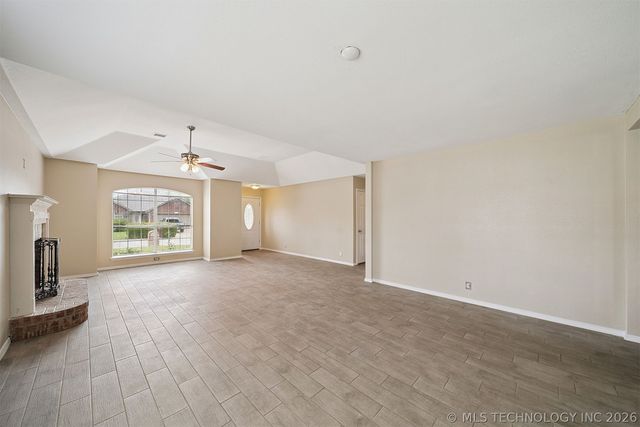 7502 S 91st East Avenue, Tulsa, OK 74133