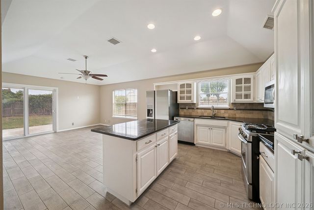 7502 S 91st East Avenue, Tulsa, OK 74133