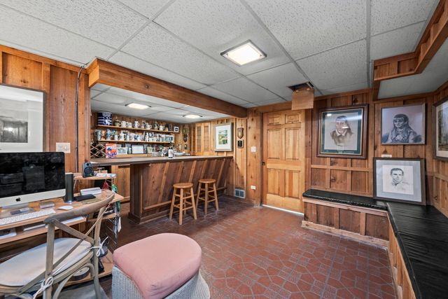 512 S Bristol Lane, Arlington Heights, IL 60005