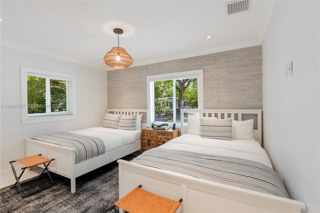 1029 Mariposa Ave, Coral Gables, FL 33146