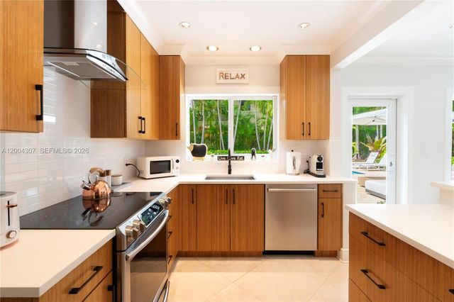 1029 Mariposa Ave, Coral Gables, FL 33146