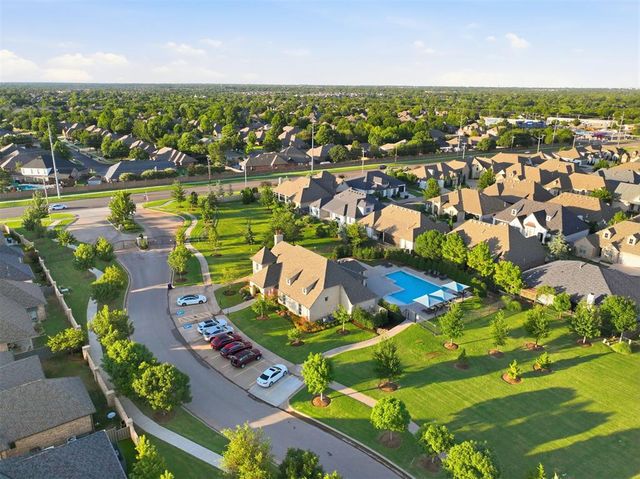 16405 Loire West Drive, Edmond, OK 73013