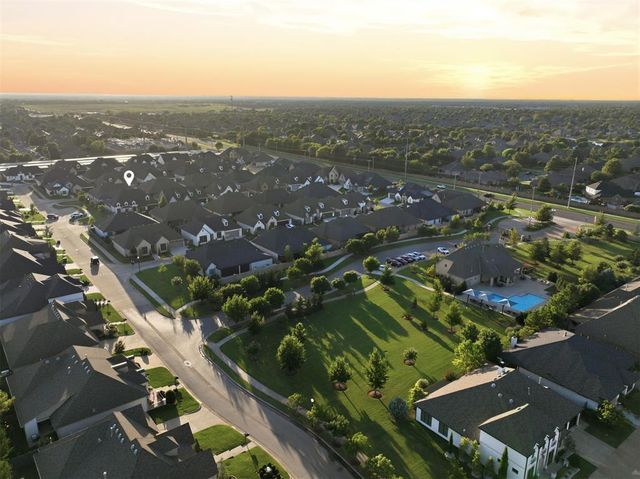 16405 Loire West Drive, Edmond, OK 73013