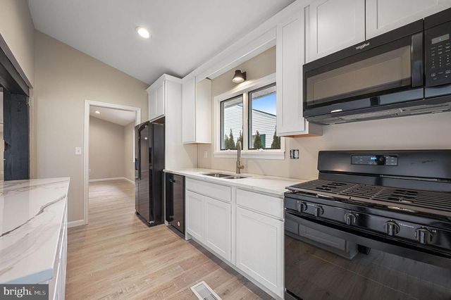 2891 KENTON RD, Dover, DE 19904