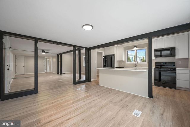 2891 KENTON RD, Dover, DE 19904