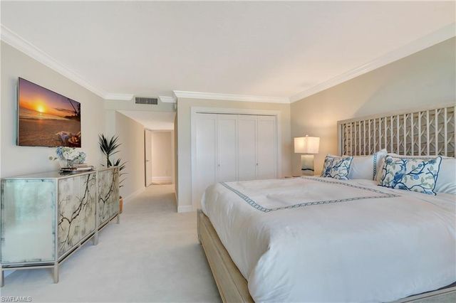 2357 Gulf Shore BLVD N 107, Naples, FL 34103