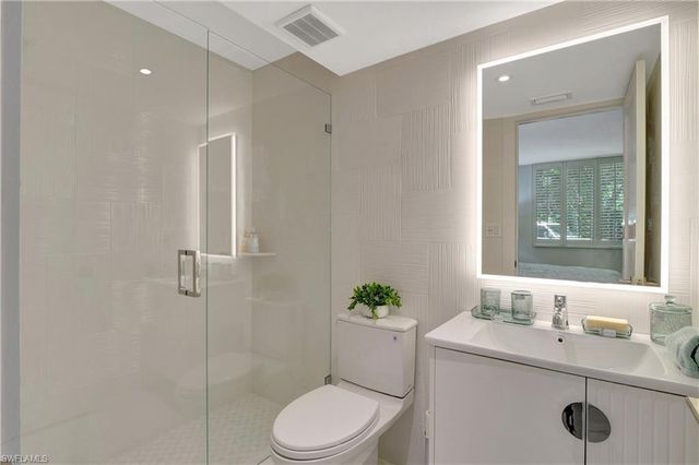 2357 Gulf Shore BLVD N 107, Naples, FL 34103