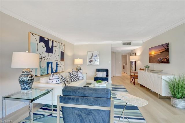 2357 Gulf Shore BLVD N 107, Naples, FL 34103