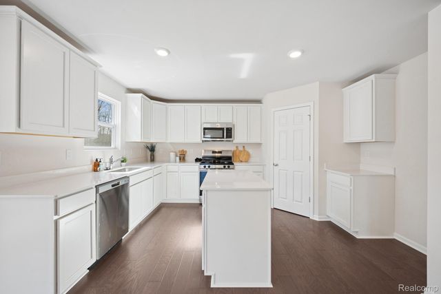 4238 Cedar Lane, Grand Blanc Charter Township, MI 48439