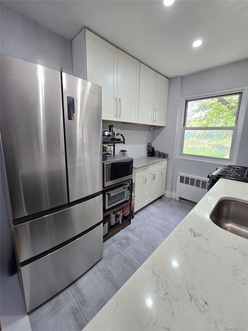 89-25 Shore Parkway 2, Howard Beach, NY 11414