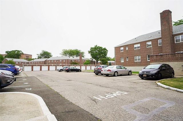 89-25 Shore Parkway 2, Howard Beach, NY 11414