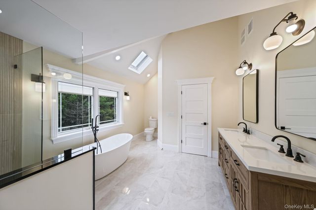 6 Robert Court, Center Moriches, NY 11934
