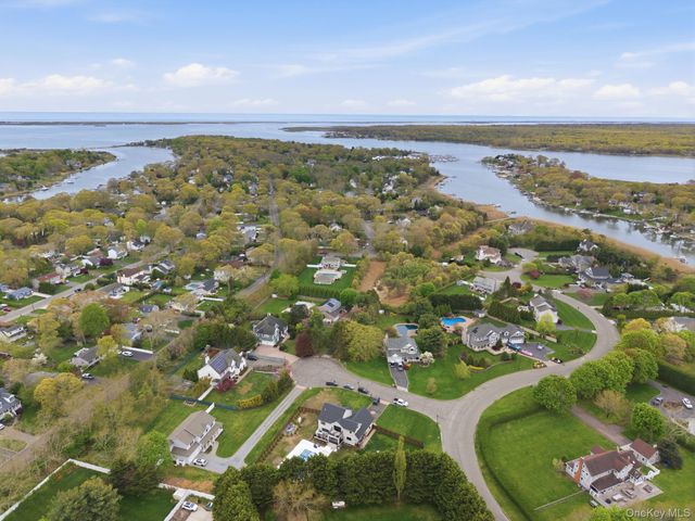 6 Robert Court, Center Moriches, NY 11934