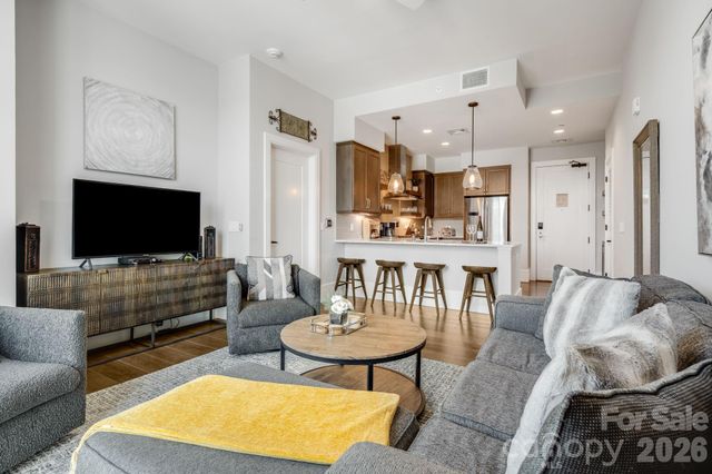 7 Patton Avenue 1006, Asheville, NC 28801
