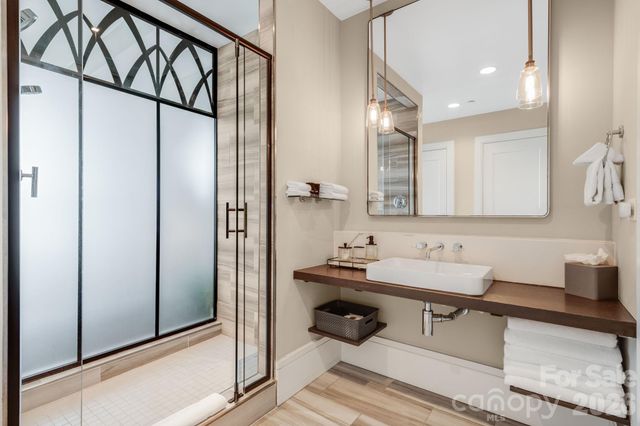 7 Patton Avenue 1006, Asheville, NC 28801
