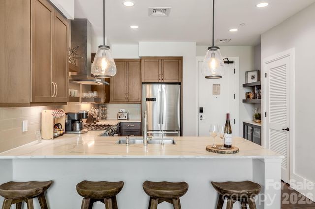 7 Patton Avenue 1006, Asheville, NC 28801