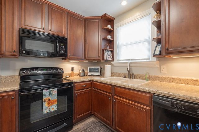 2326 Clarke St, Henrico, VA 23228