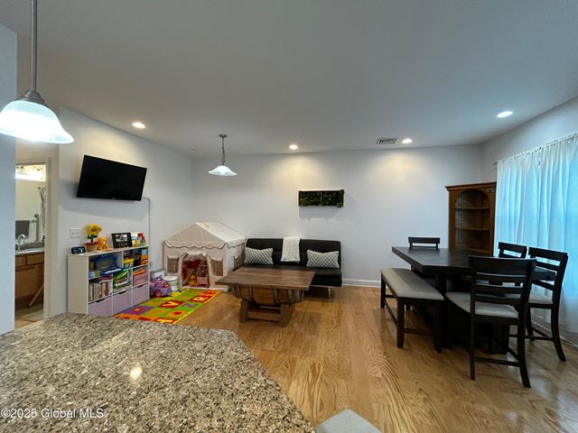 73 Saratoga Road Unit 3, Glenville, NY 12302