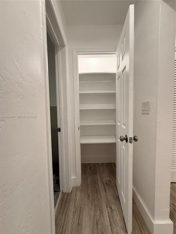 16890 NE 21st Ave 9, North Miami Beach, FL 33162