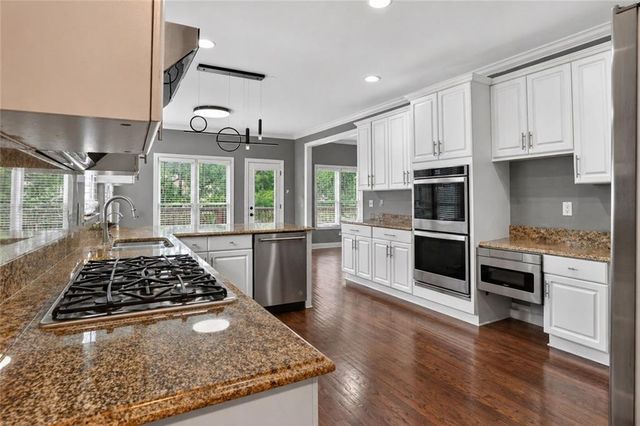 2502 Regency Lake Drive, Marietta, GA 30062