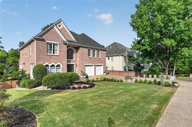 2502 Regency Lake Drive, Marietta, GA 30062
