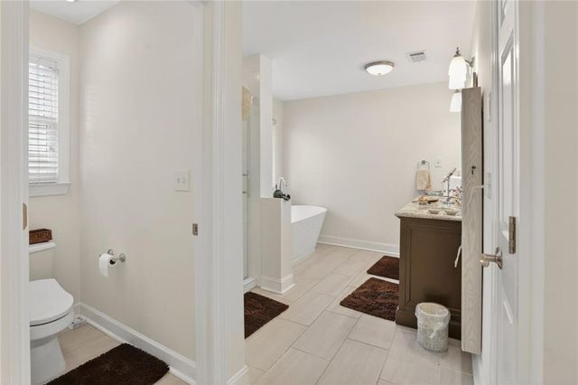 2502 Regency Lake Drive, Marietta, GA 30062