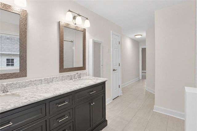 2502 Regency Lake Drive, Marietta, GA 30062