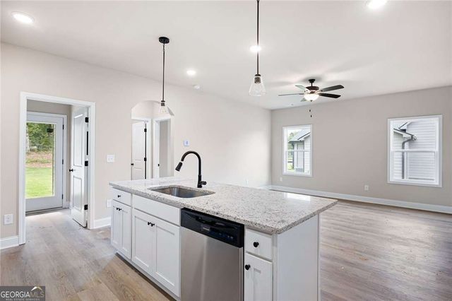 106 Winston Way, Carrollton, GA 30117