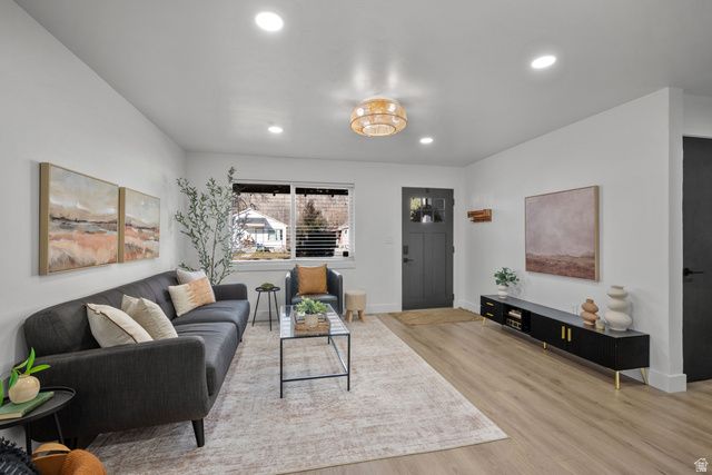 560 E 100 N, Springville, UT 84663