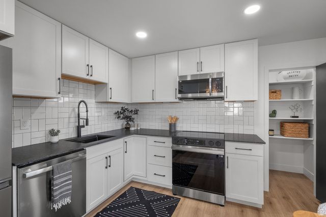 560 E 100 N, Springville, UT 84663