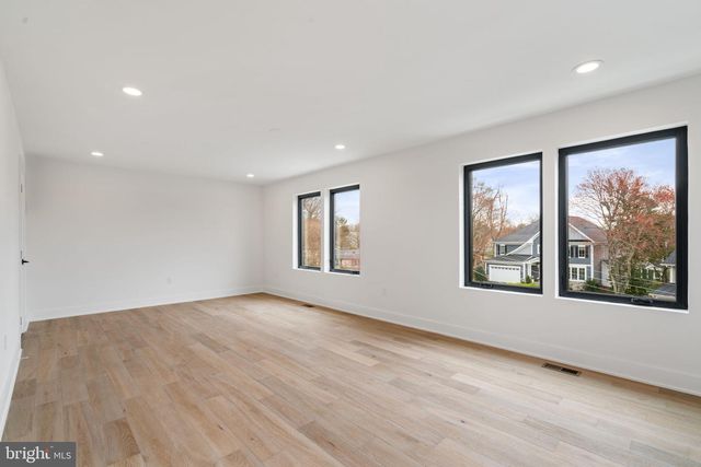 505 ADELMAN CIR SW, Vienna, VA 22180