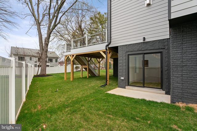 505 ADELMAN CIR SW, Vienna, VA 22180