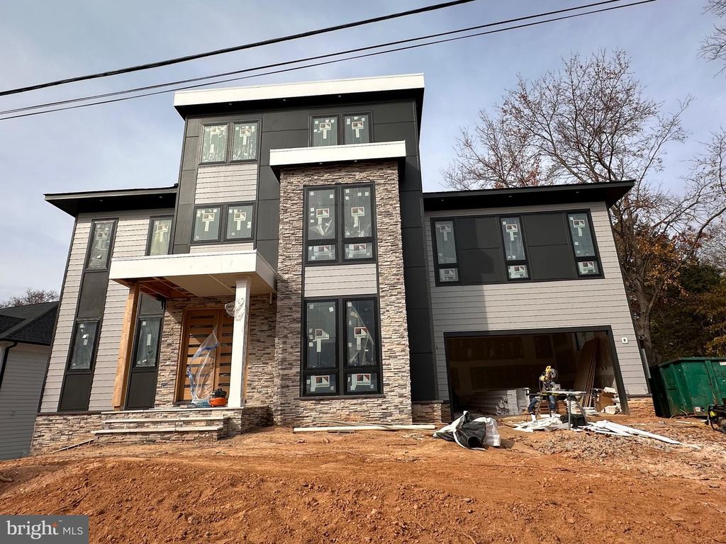 505 ADELMAN CIR SW, Vienna, VA 22180