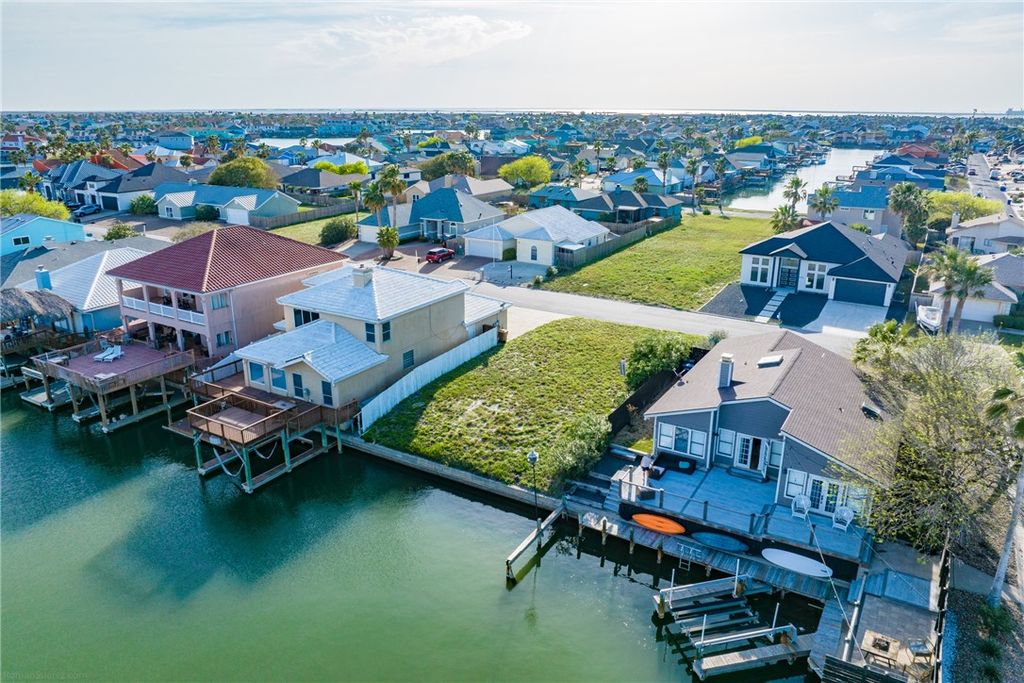 15318 Dasmarinas Dr, Corpus Christi, TX 78418 — photo 3